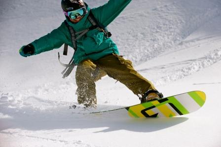 Freeride or freestyle snowboard for beginners